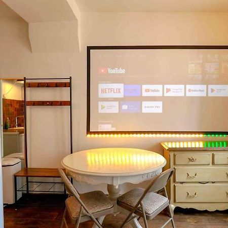 Studio With Home Cinema@Paris Chatelet Esterno foto