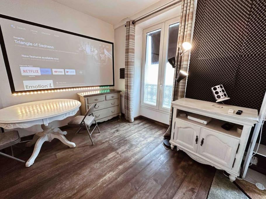 Studio With Home Cinema@Paris Chatelet Esterno foto